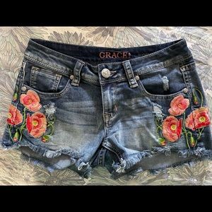 New embroidered shortie jean shorts